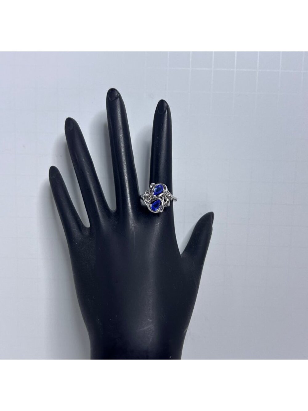 Silver Tone And Blue Teardrop Rhinestones Statement Ring Size 4 (R473)